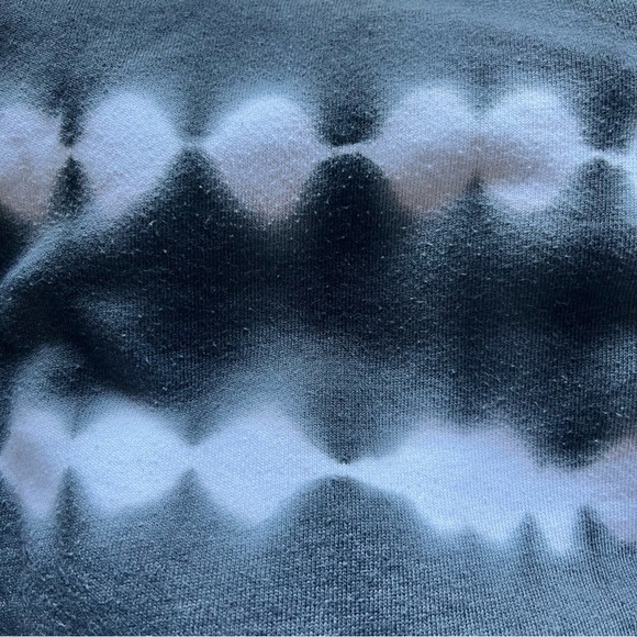 Green Tea Tie-Dye Hoodie Size XL - Picture 6 of 7